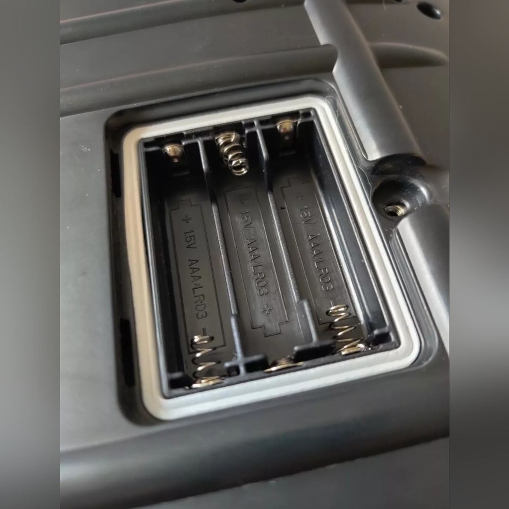 LOL Surprise Car-Pool Coupe Lights Work Batteries Not Included - Picture 6 of 10